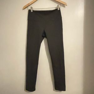 underarmour leggings (small)